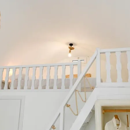 Seaclusion Santorini