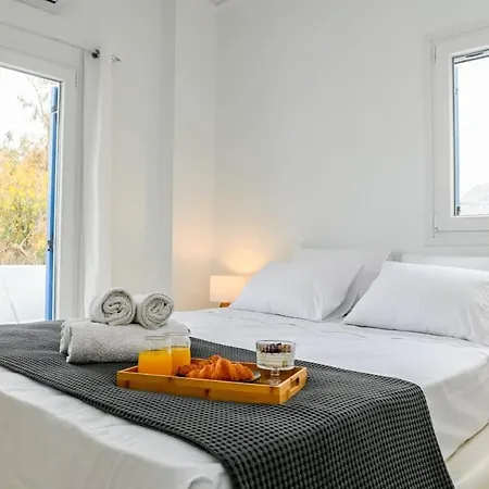 Seaclusion Santorini Kamári