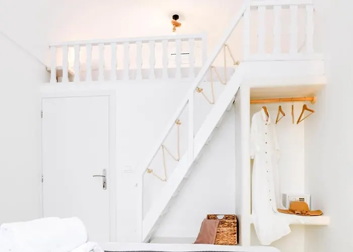 Seaclusion Santorini * Kamári