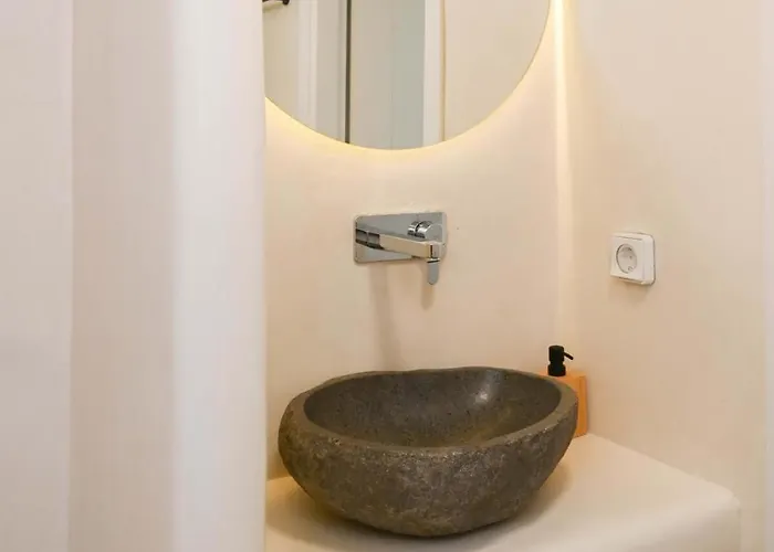 Seaclusion Santorini Kamári