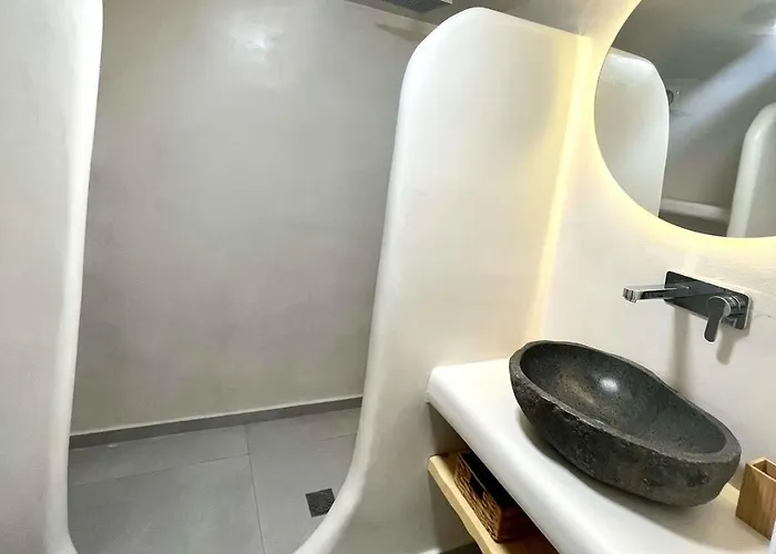 Seaclusion Santorini