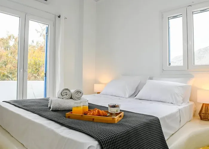 Seaclusion Santorini Kamári